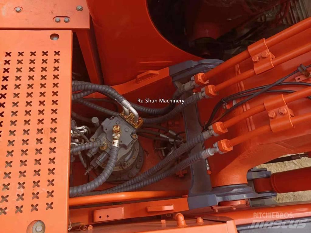 Doosan DX 225 LC Escavatori cingolati