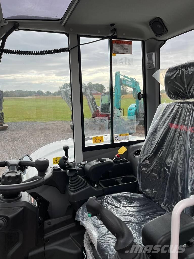 Takeuchi TB 370 W Escavatori gommati