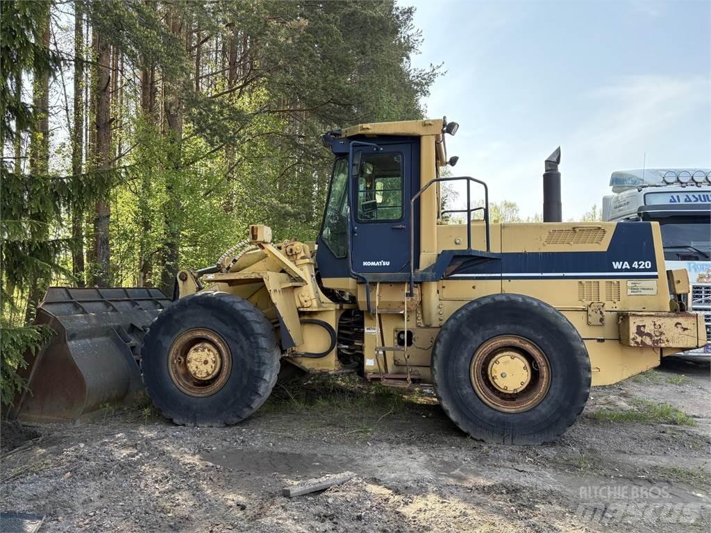 Komatsu WA420-1 Pale gommate