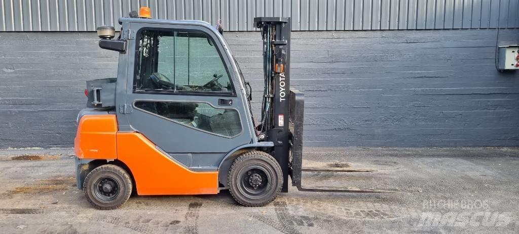 Toyota 8 FDF 25 Carrelli elevatori diesel