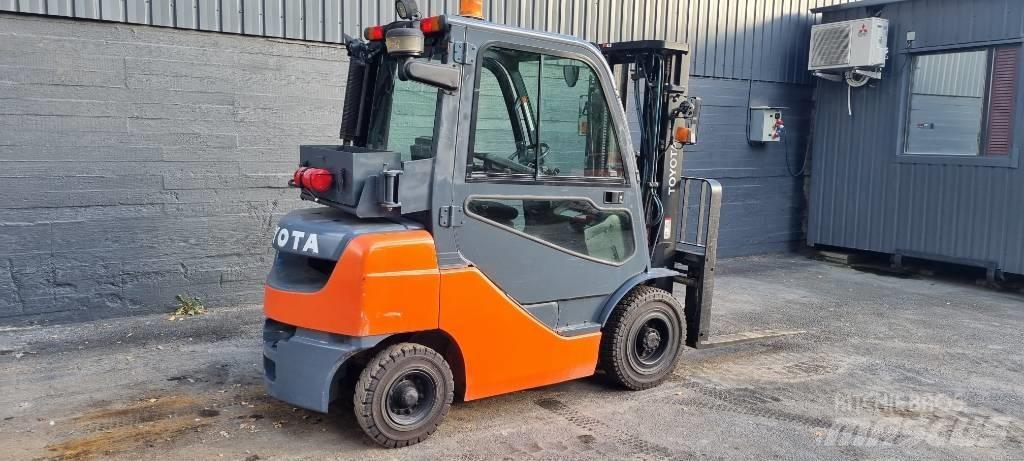 Toyota 8 FDF 25 Carrelli elevatori diesel