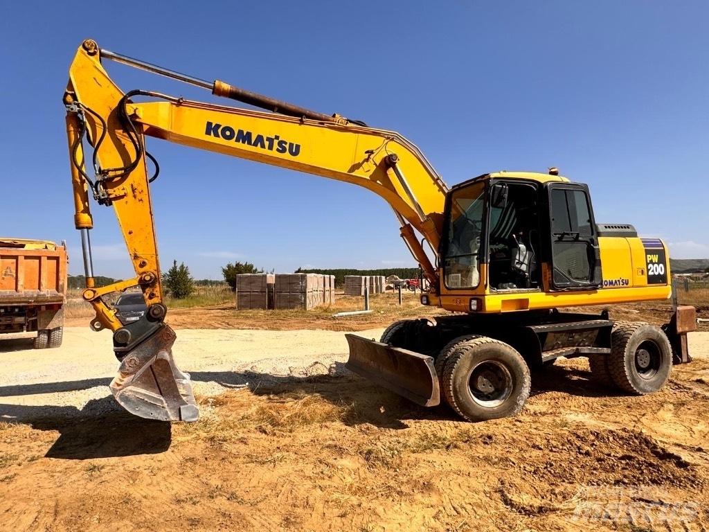 Komatsu PW 200-7K Escavatori gommati