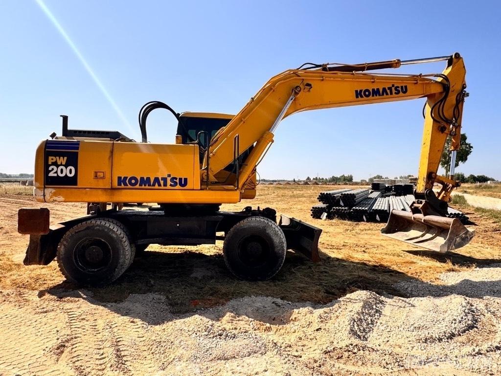 Komatsu PW 200-7K Escavatori gommati