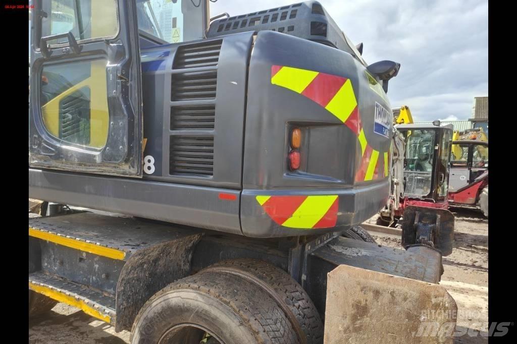 Komatsu PW 148-8 Escavatori gommati
