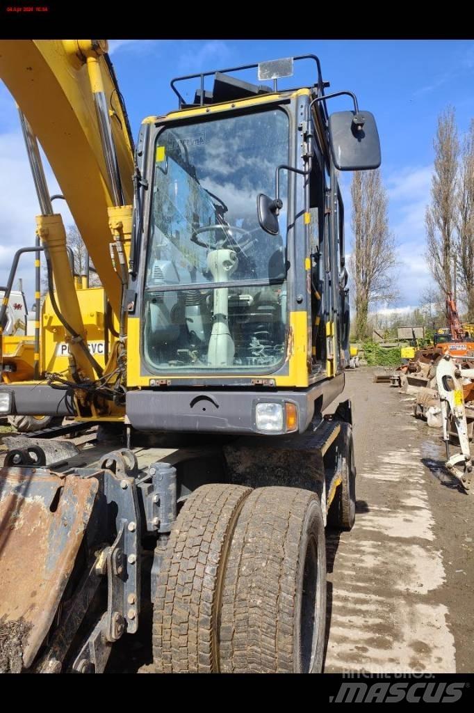 Komatsu PW 148-8 Escavatori gommati