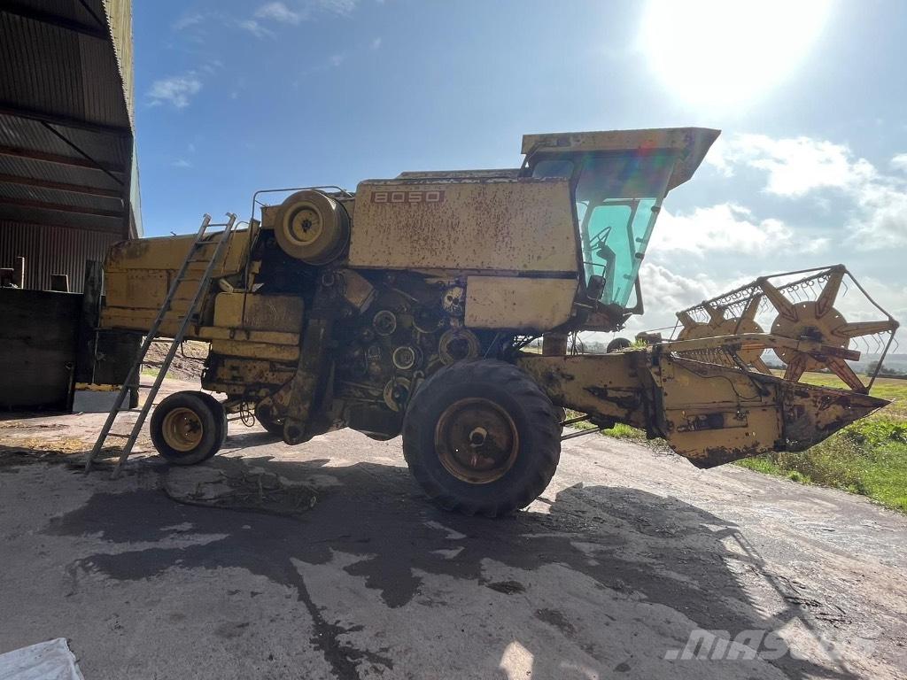 New Holland 8050 Mietitrebbiatrici