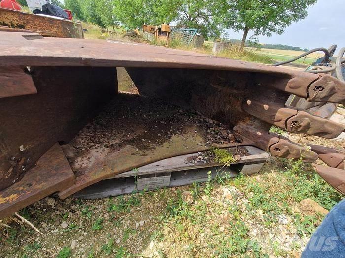 CASE 988 Benne