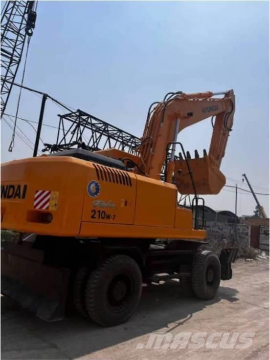 Hyundai 210 W-7 Escavatori gommati