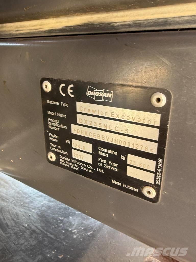 Doosan DX 235 NLC-5 Escavatori cingolati