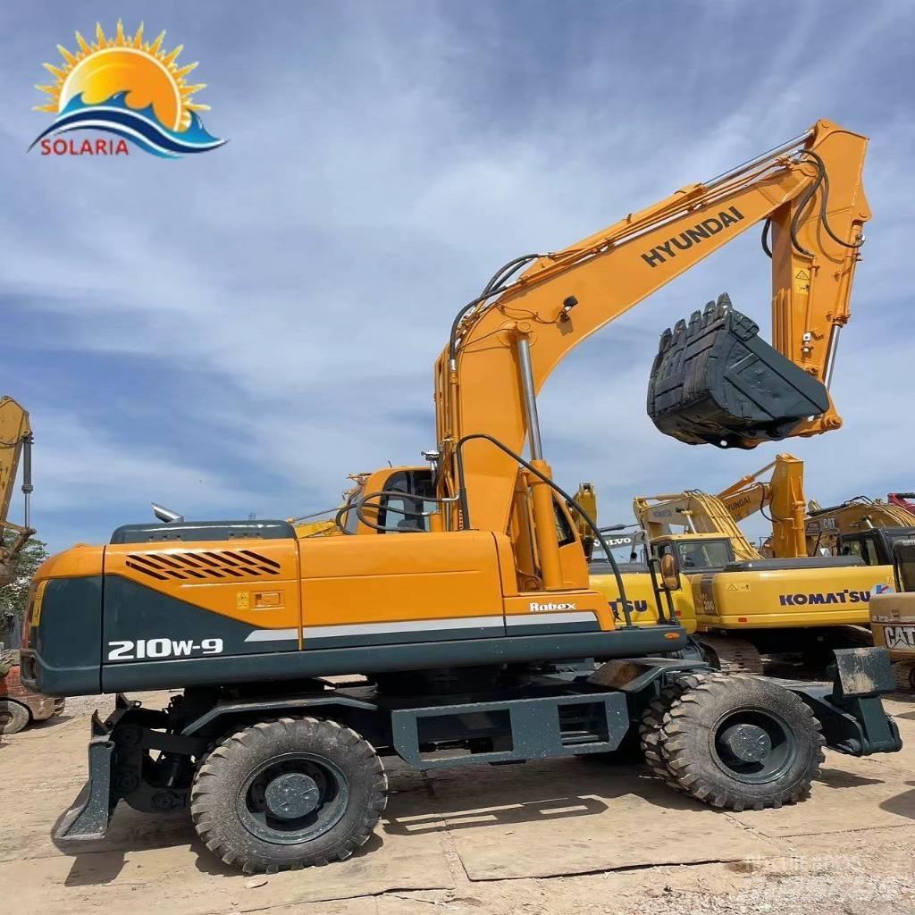 Hyundai R210W-9 Escavatori gommati