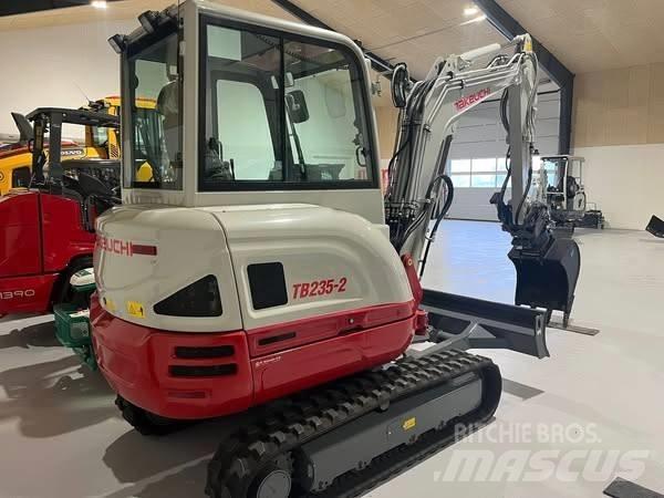 Takeuchi TB 235 Miniescavatori