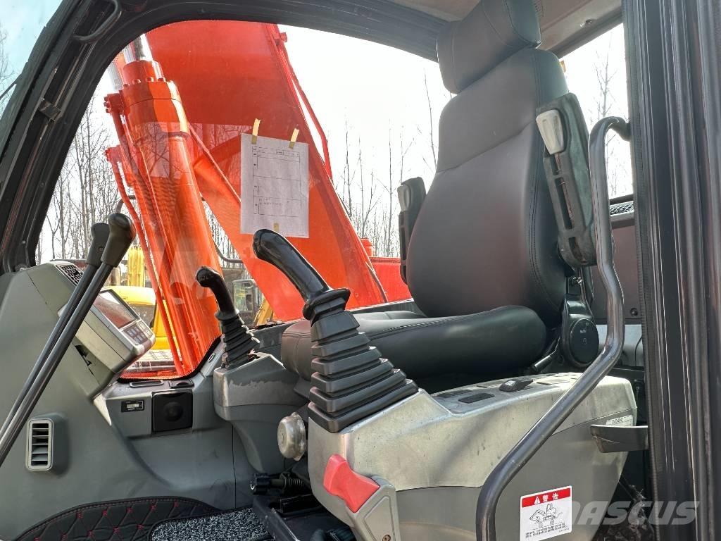 Doosan DX160LC Escavatori cingolati
