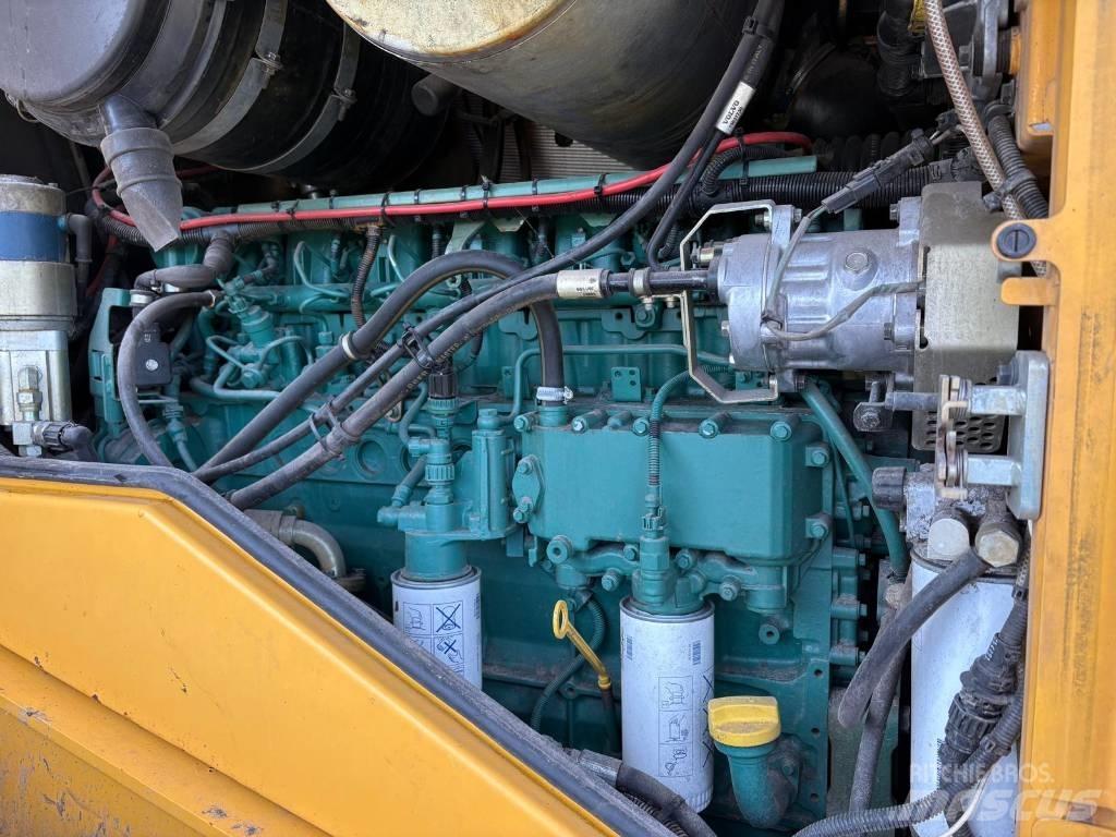 Volvo L 110 F Pale gommate