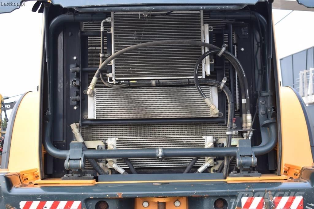Hyundai HL 965 Pale gommate