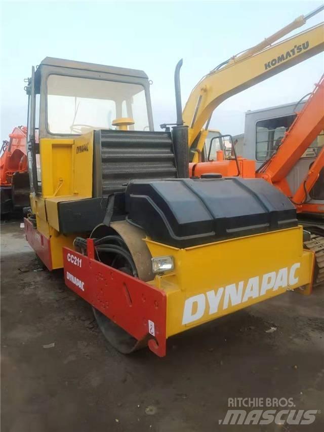 Dynapac CC211 Rulli monotamburo