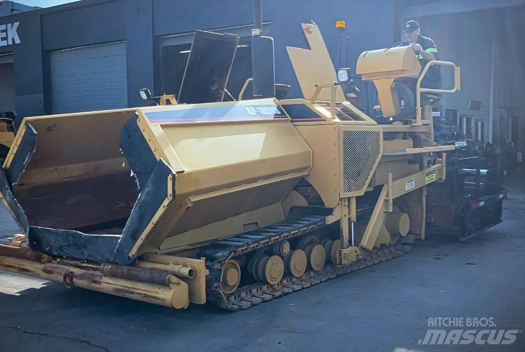 CAT AP 1050 B Finitrici