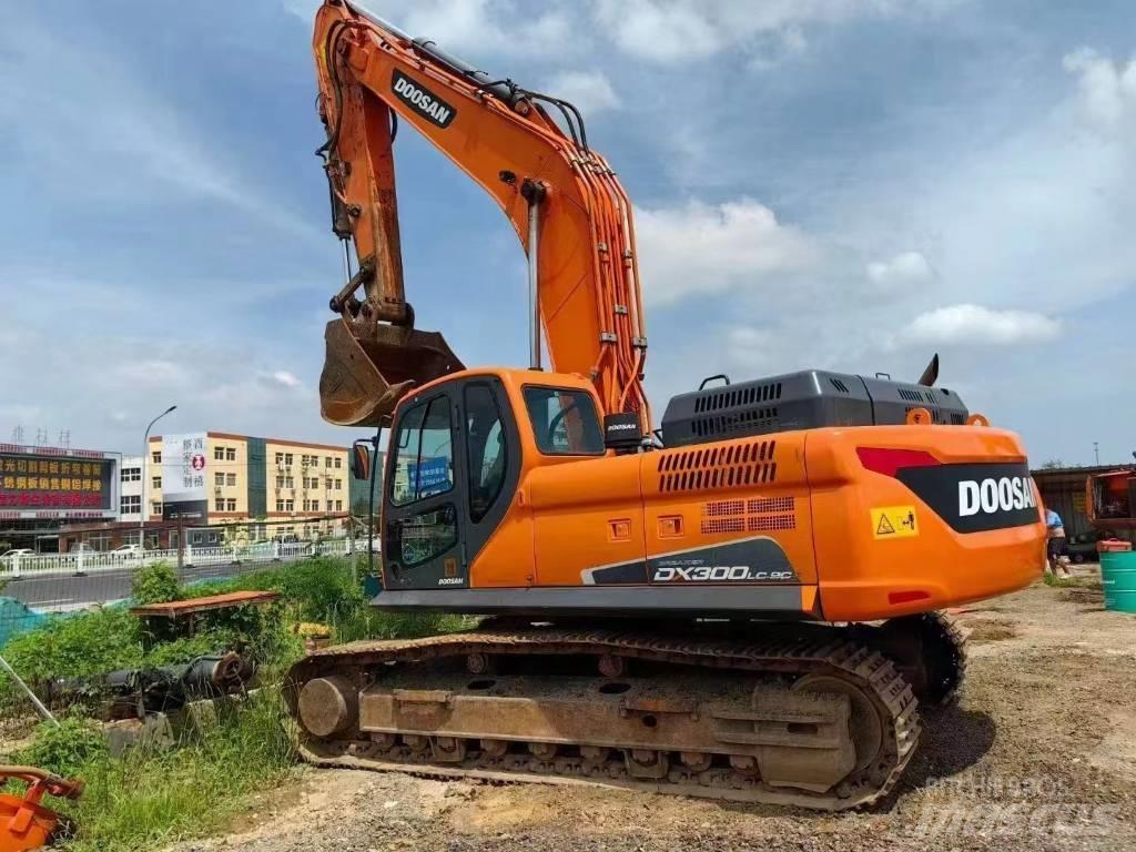 Doosan DX 300 Escavatori cingolati
