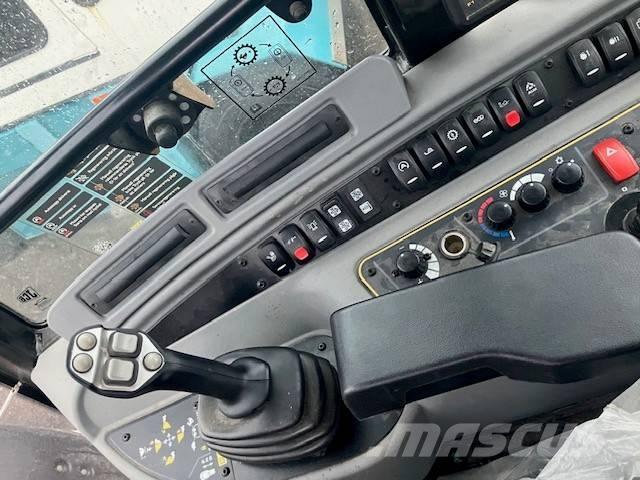 JCB 409 Pale gommate