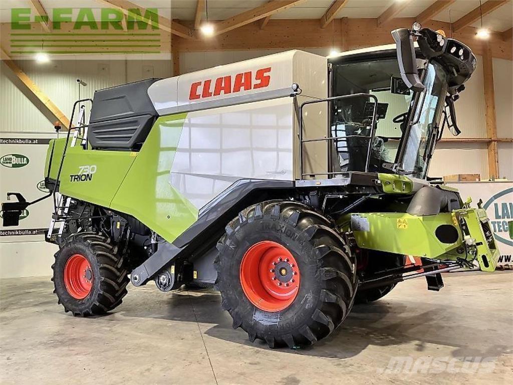 CLAAS trion 730 Mietitrebbiatrici