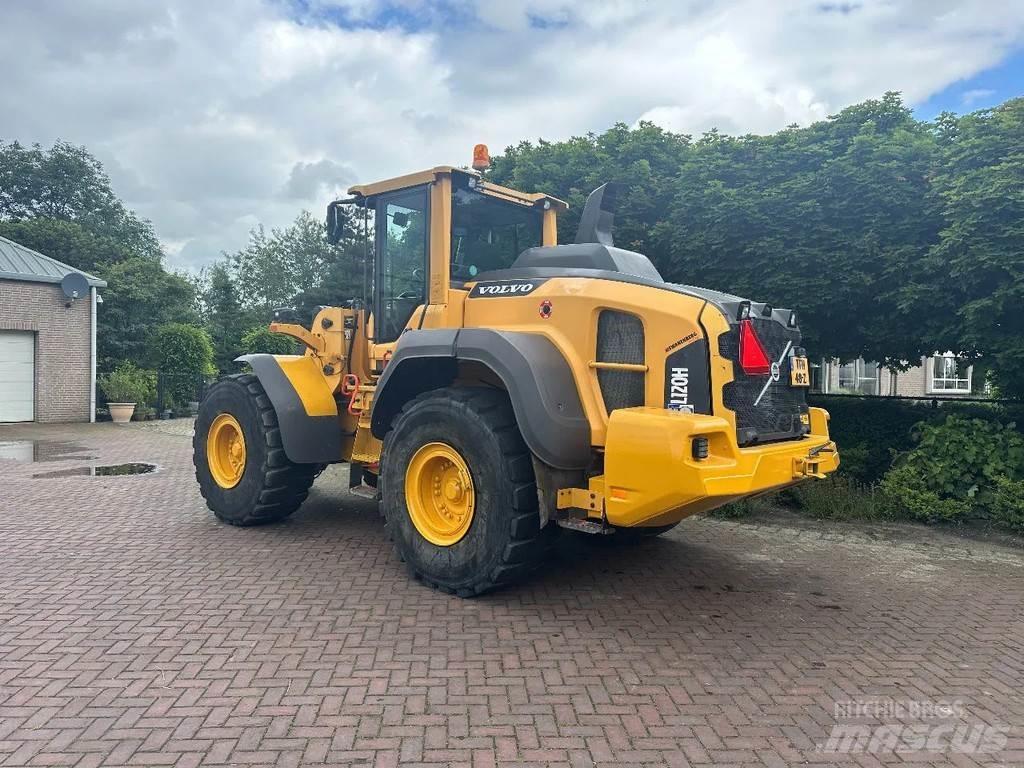 Volvo L120 H Pale gommate