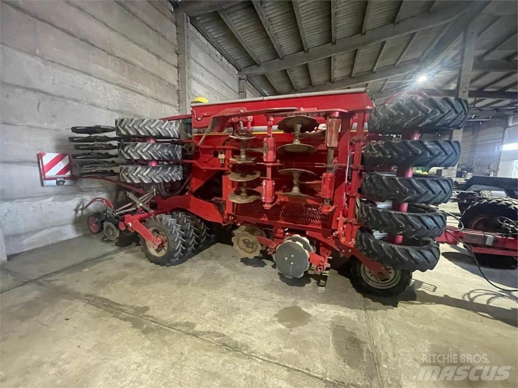Horsch Pronto 4 DC Perforatrici