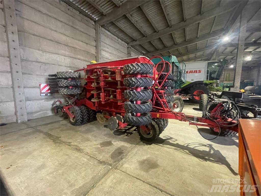 Horsch Pronto 4 DC Perforatrici