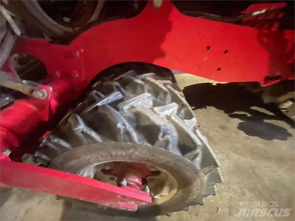 Horsch Pronto 4 DC Perforatrici