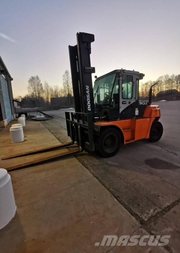 Doosan D90S-7 Carrelli elevatori diesel