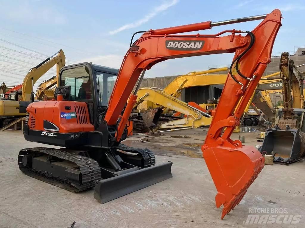 Doosan DX60 Escavatori cingolati