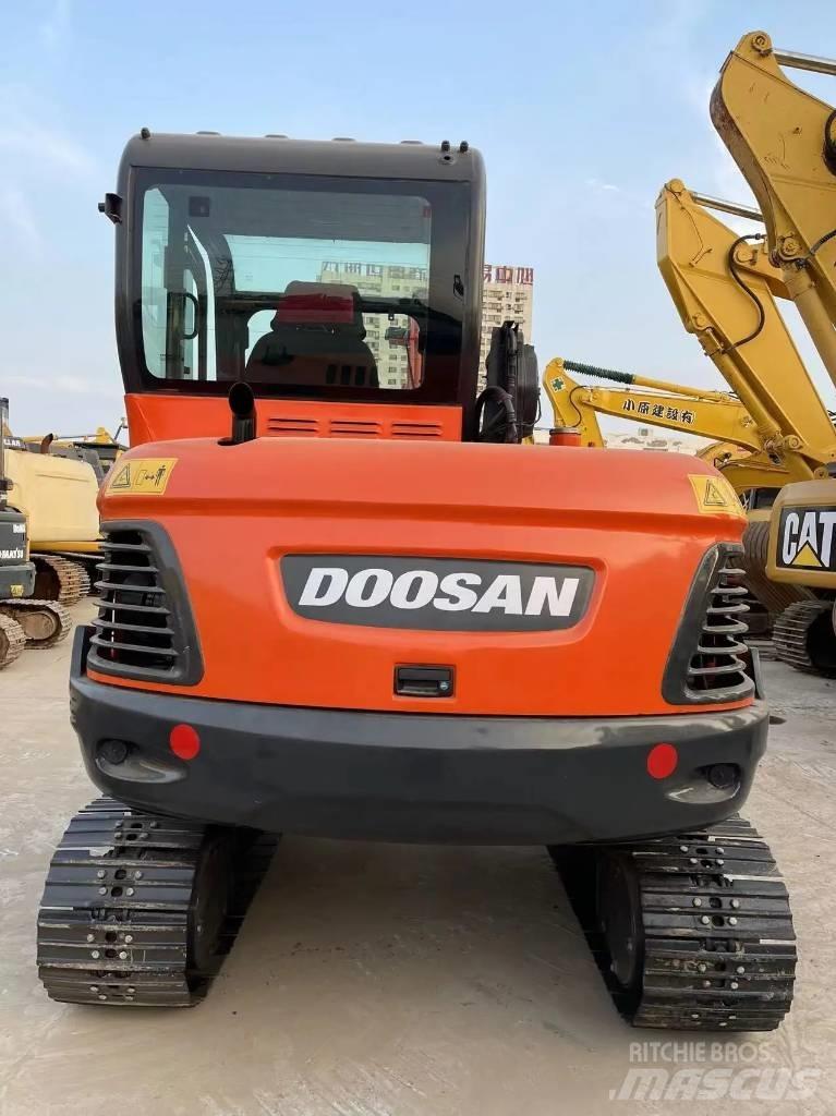 Doosan DX60 Escavatori cingolati