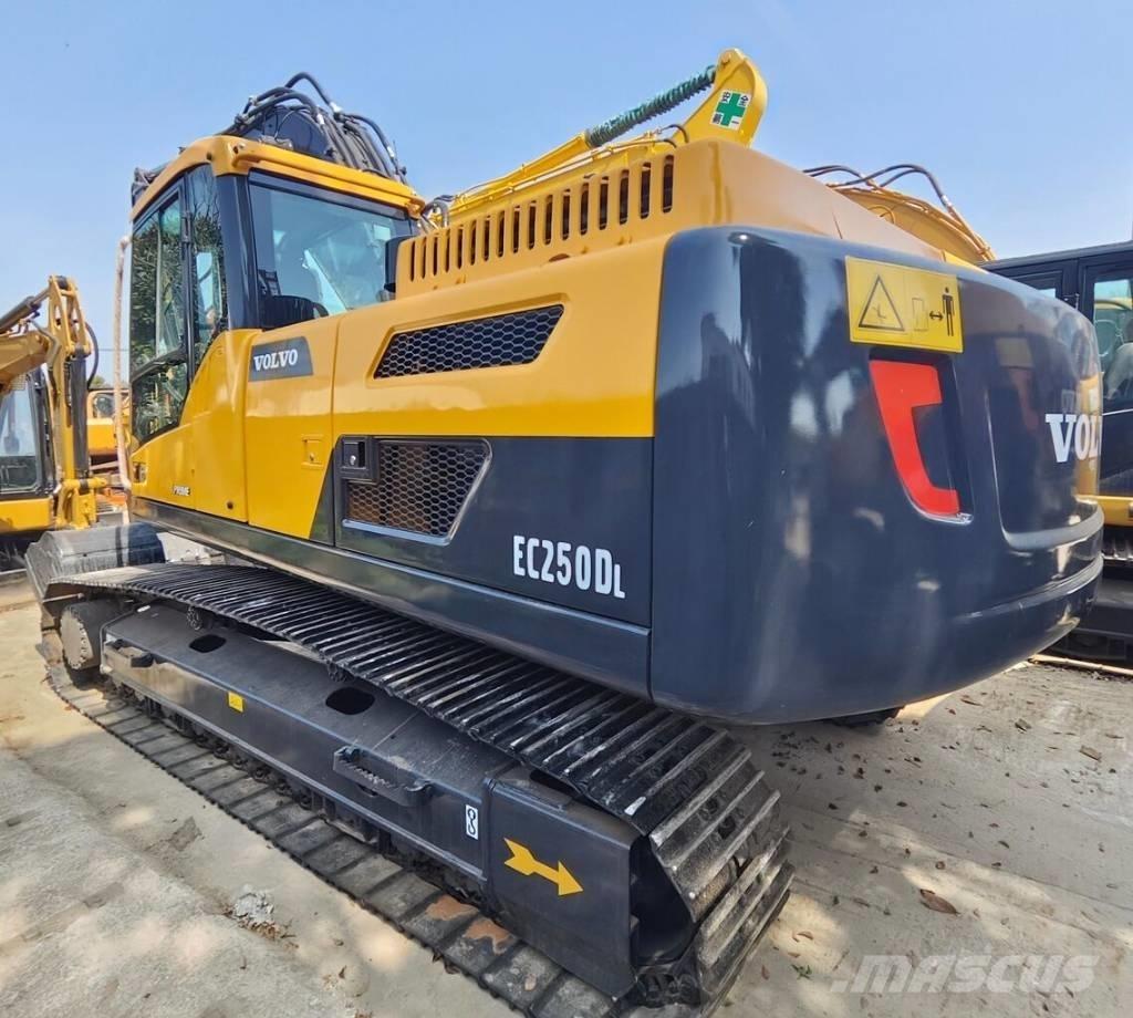 Volvo EC 250 D L Escavatori cingolati