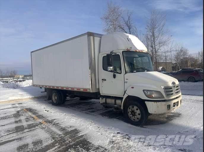 Hino 185 Camion cassonati