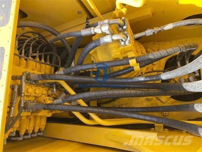 Komatsu PC 220-8 Escavatori cingolati