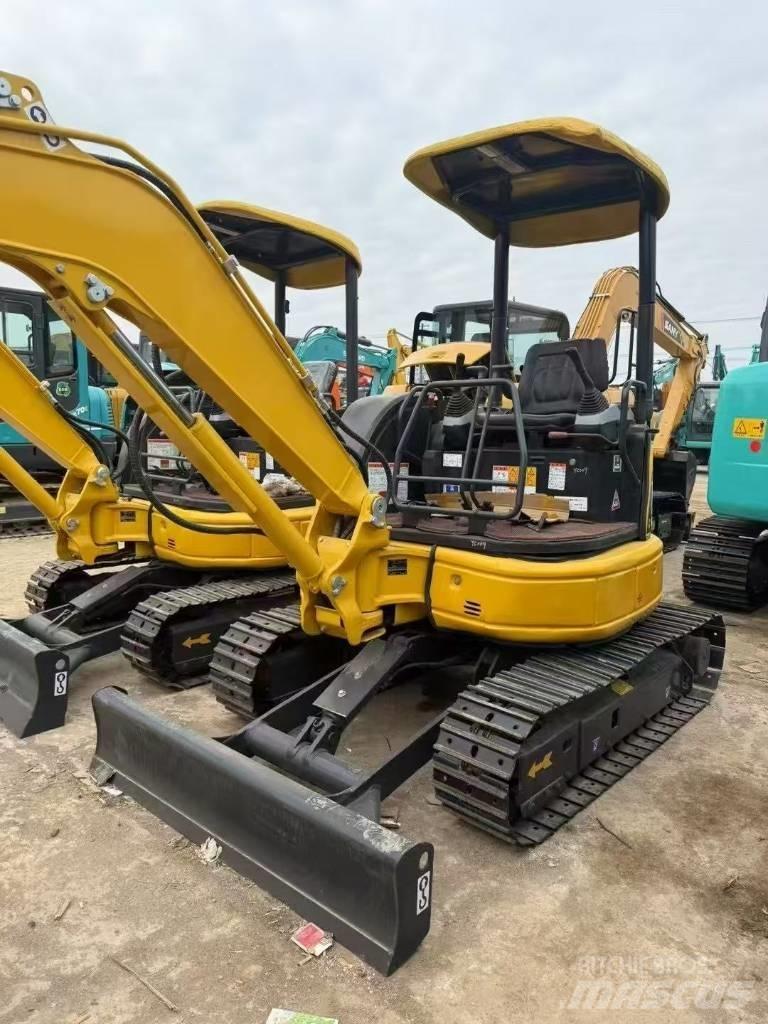 Komatsu 30 Escavatori cingolati