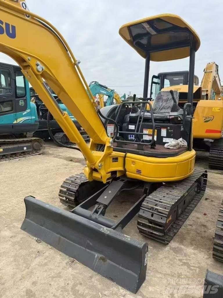 Komatsu 30 Escavatori cingolati