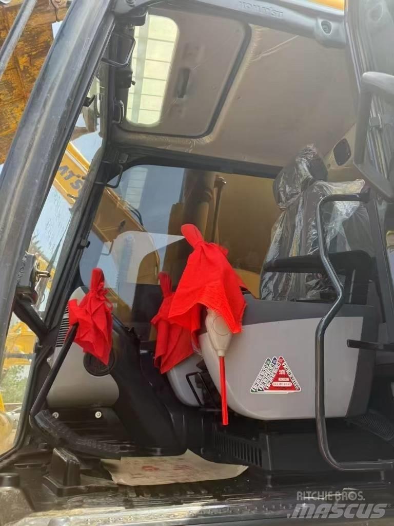 Komatsu 240LC-8 Escavatori cingolati