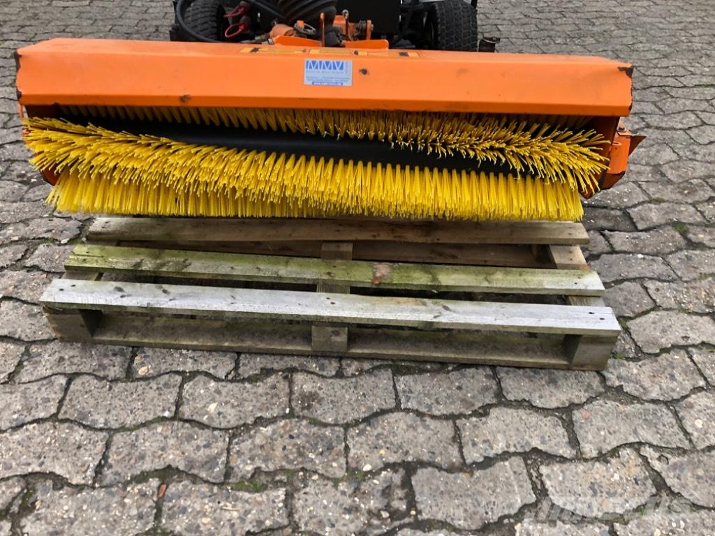 Iseki KL 110 Spazzatrici