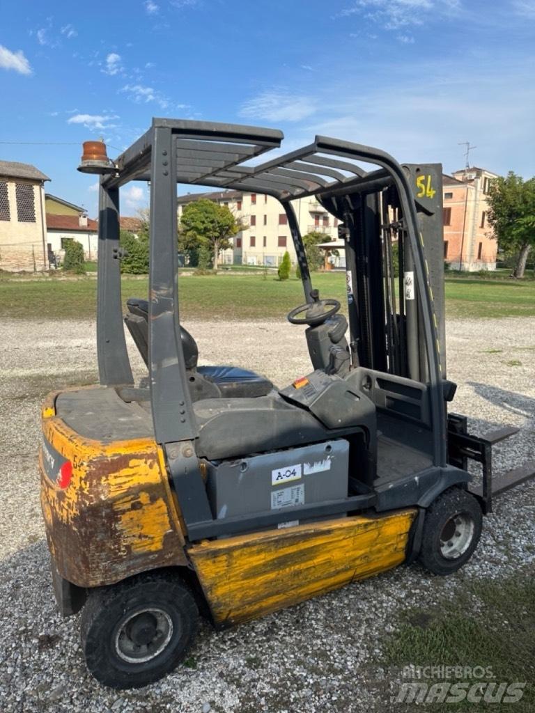 Jungheinrich EFG 320 Carrelli elevatori elettrici