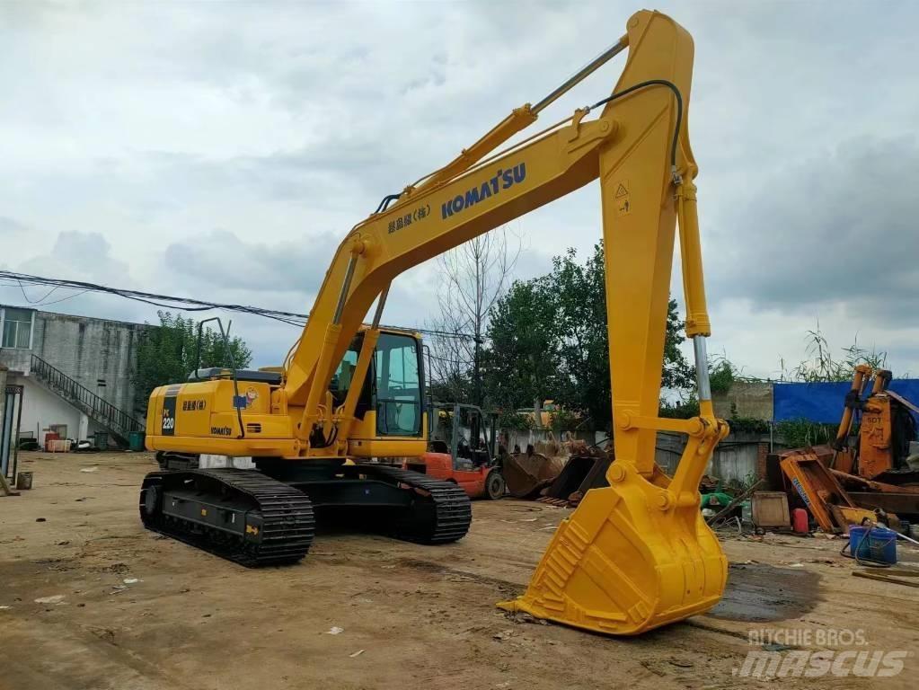 Komatsu PC 220-7 Escavatori cingolati