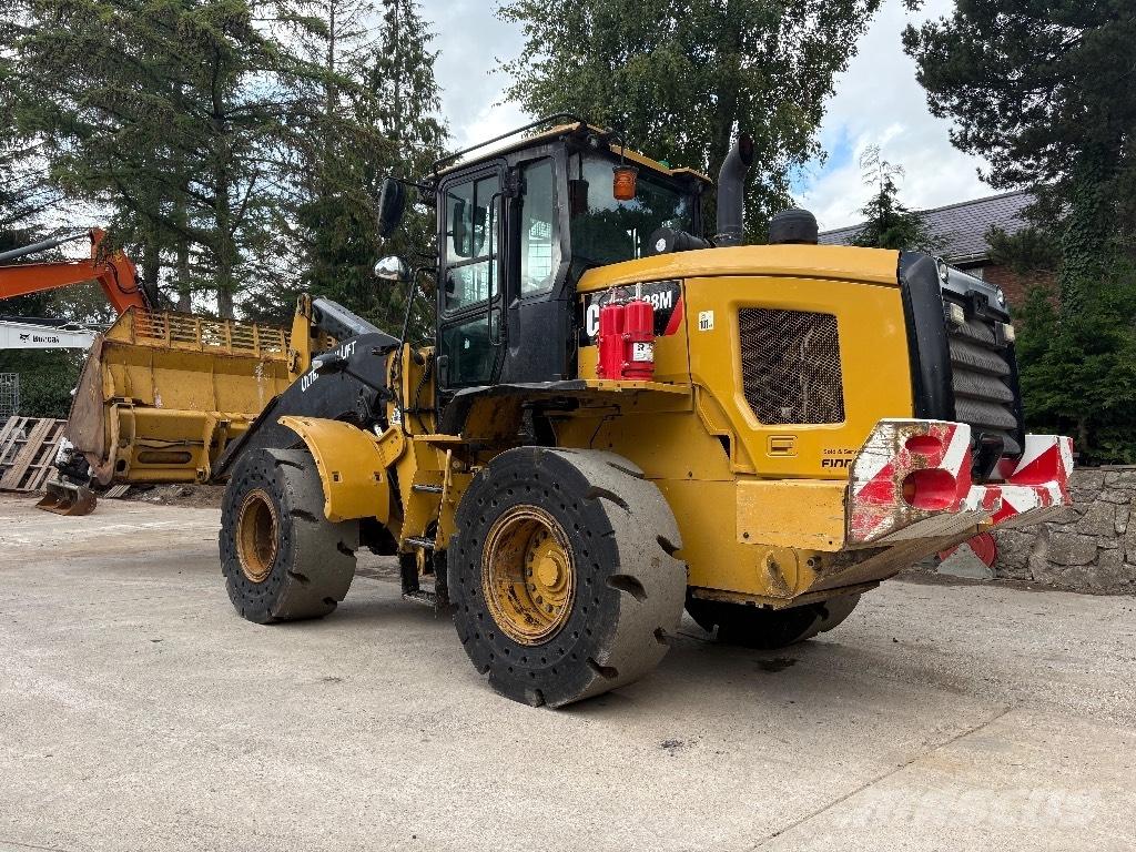 CAT 938 M Pale gommate
