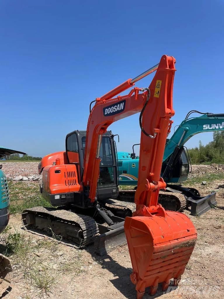 Doosan DX60 Escavatori cingolati