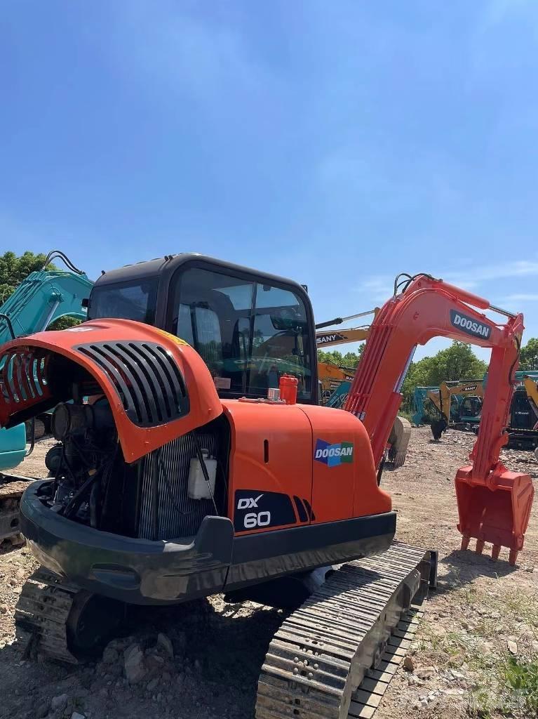 Doosan DX60 Escavatori cingolati