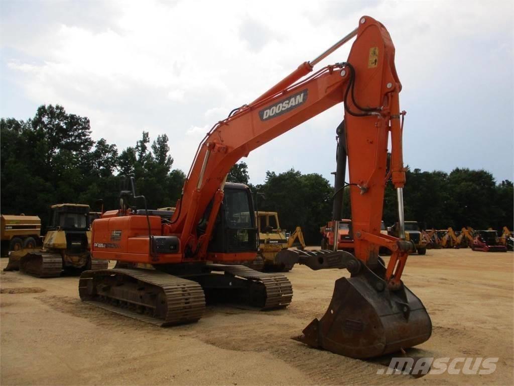 Doosan dx225 Escavatori cingolati