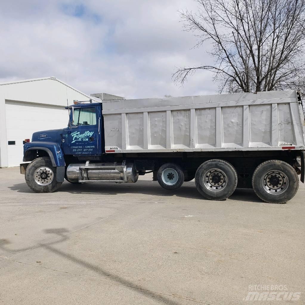 Ford L 9000 Camion ribaltabili