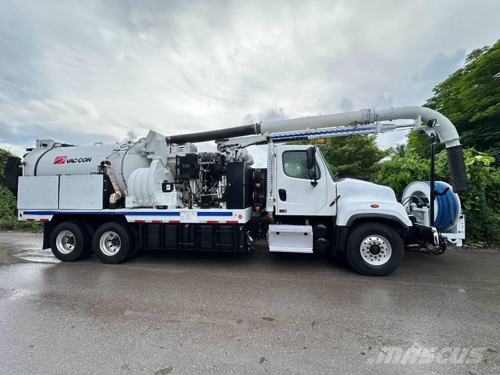 Freightliner 114 SD Camion autospurgo