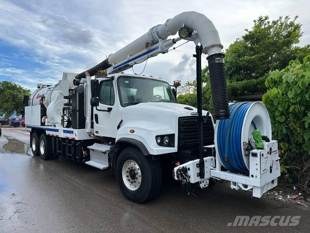 Freightliner 114 SD Camion autospurgo