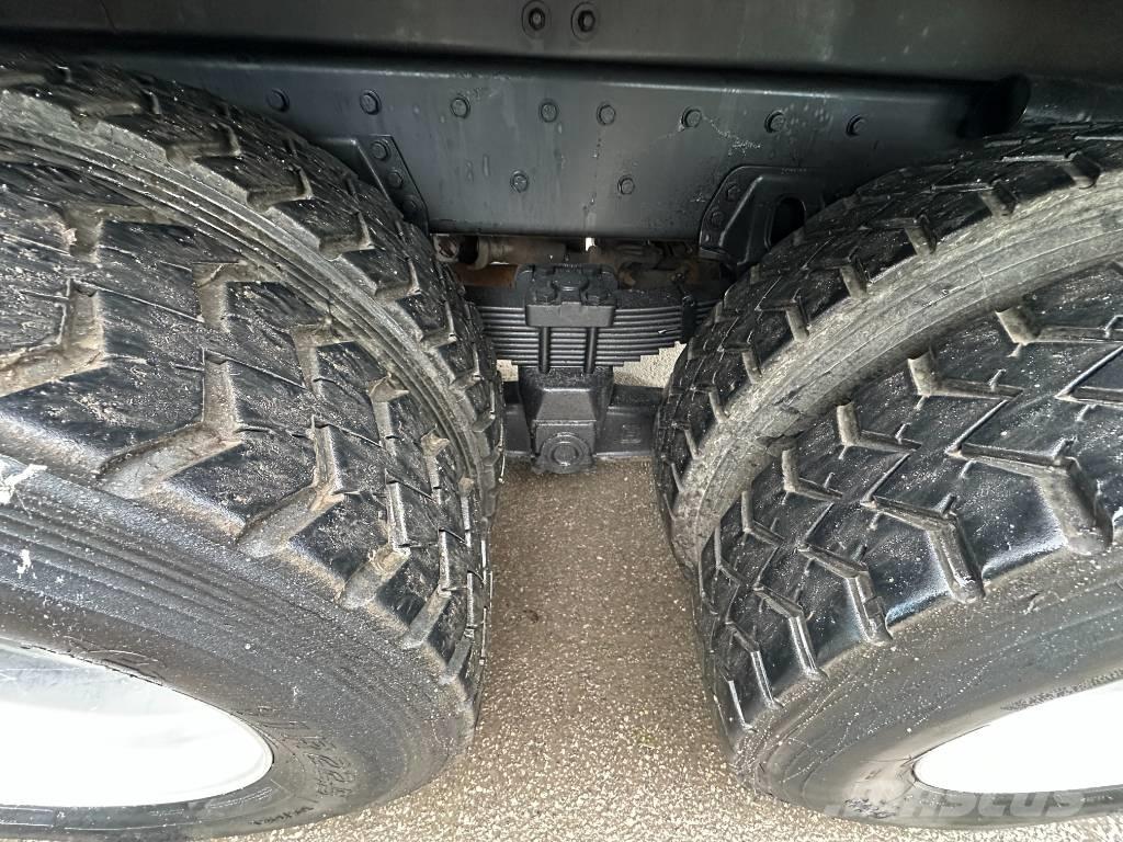 Freightliner 114 SD Camion autospurgo