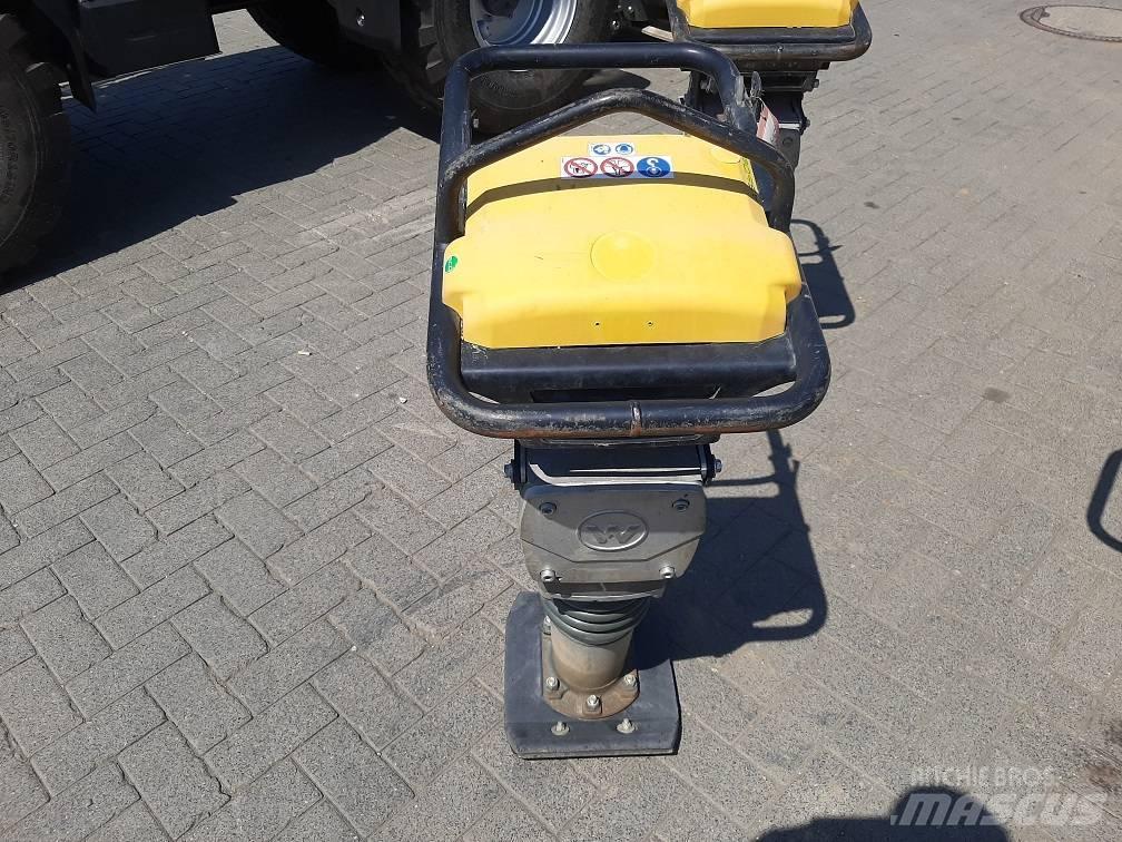 Wacker Neuson AS60e Vibrocostipatore verticale