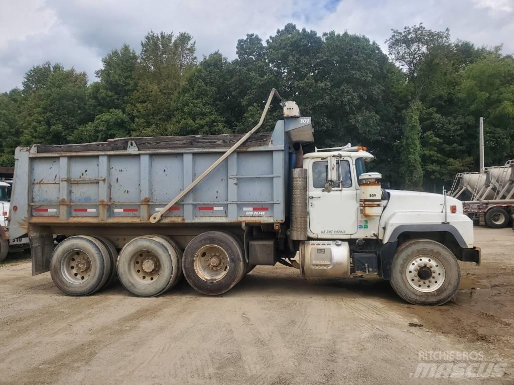 Mack RD688s Camion ribaltabili