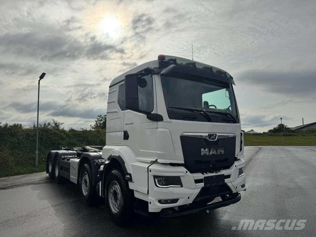 MAN TGS 35.520 Camion con gancio di sollevamento